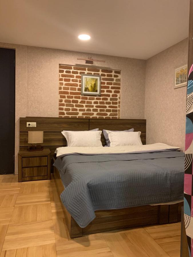 12 Maksim Gorki Street Tbilisi Exterior foto